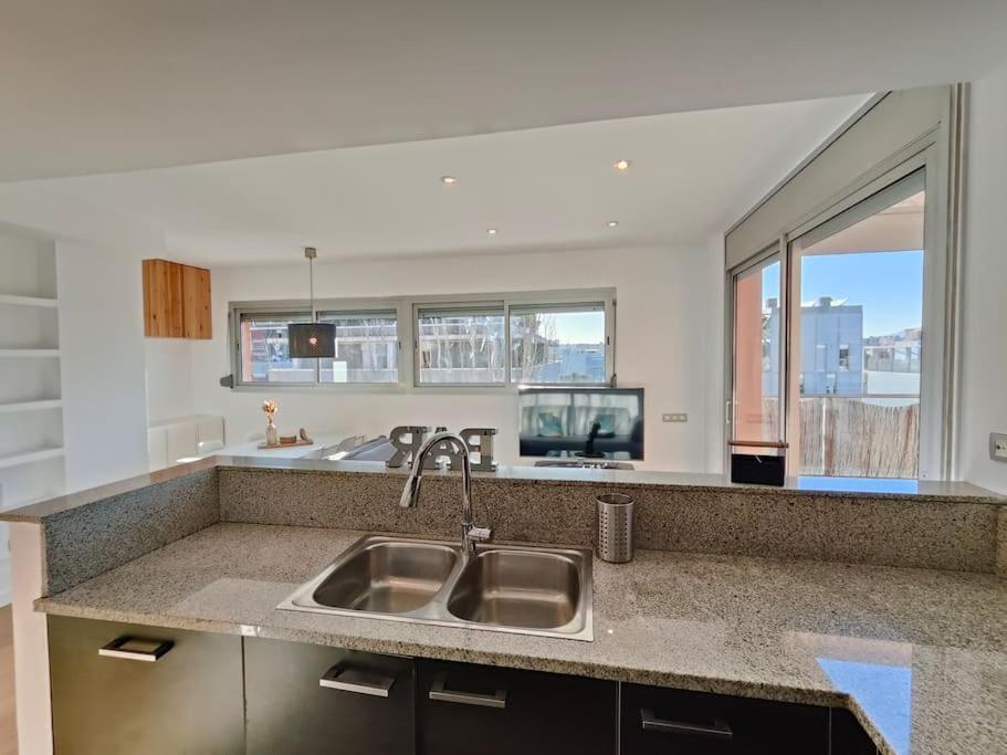 Large Terrace Luxury Apartment Sant Adria de Besos Εξωτερικό φωτογραφία
